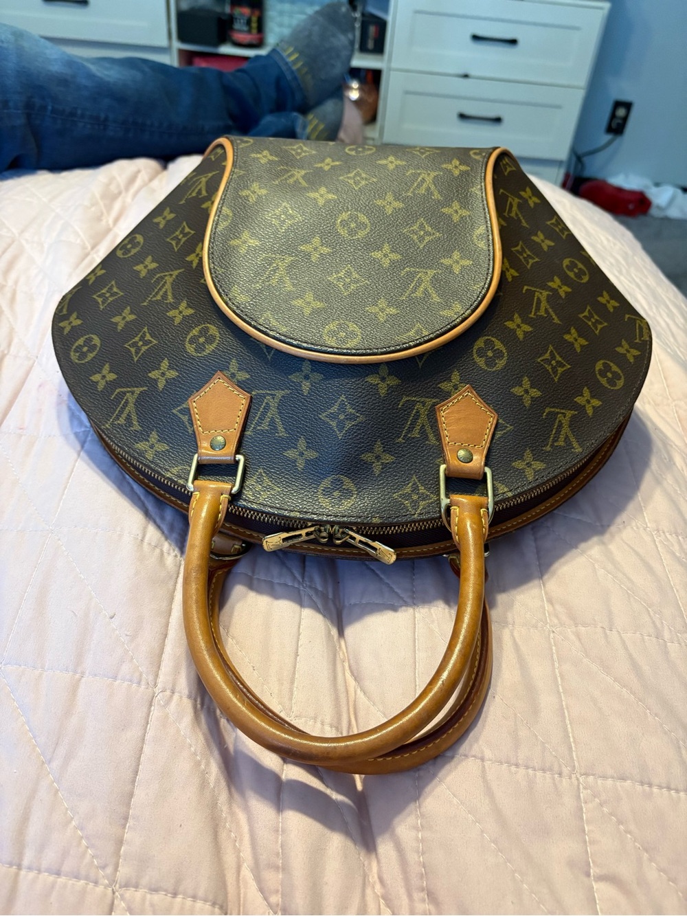 Louis Vuitton Ellipse MM Discontinued Vintage Classic Monogram Hand Bag WITH COA - Picture 7 of 16
